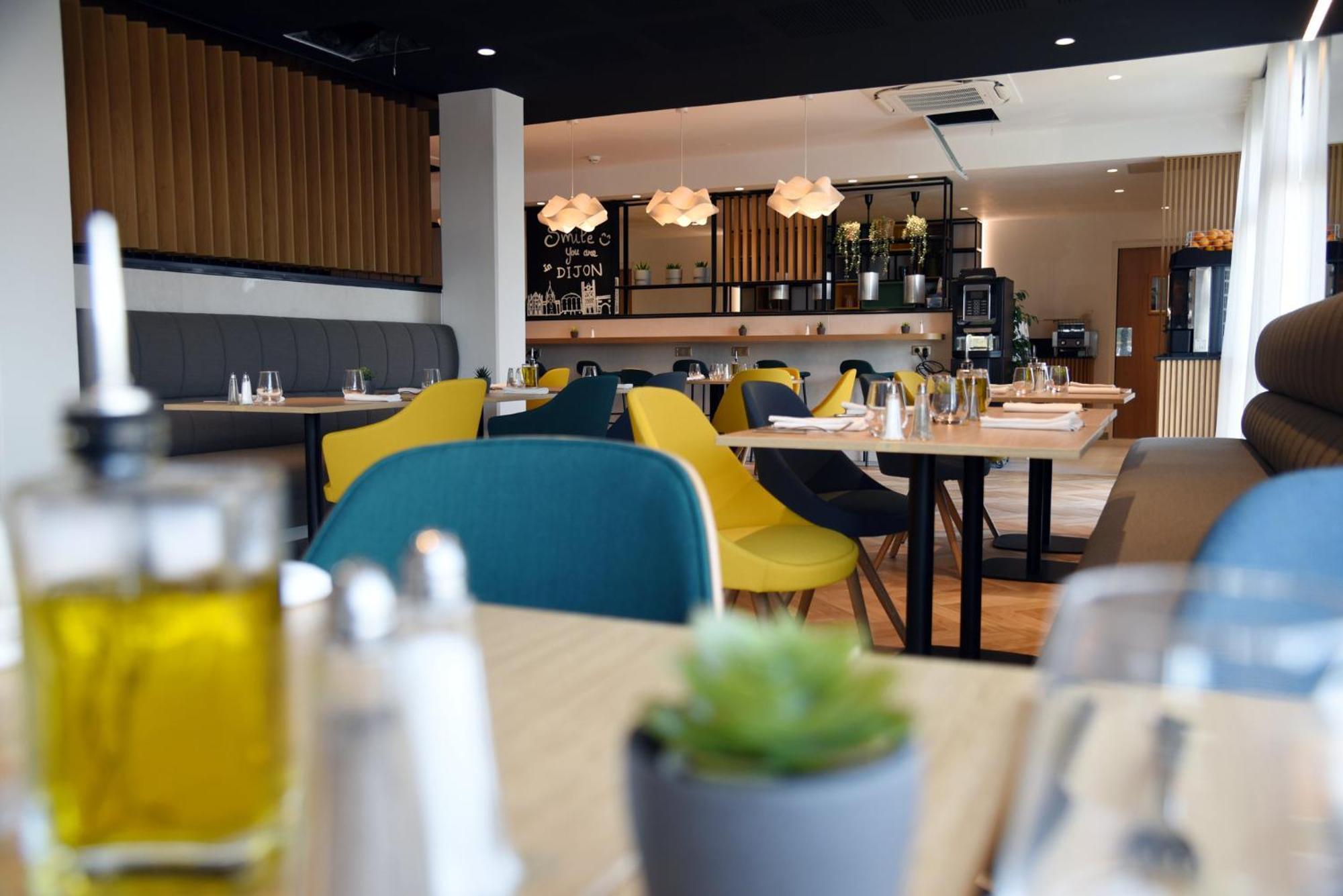Hotel Dijon Sud - By Ihg Longvic