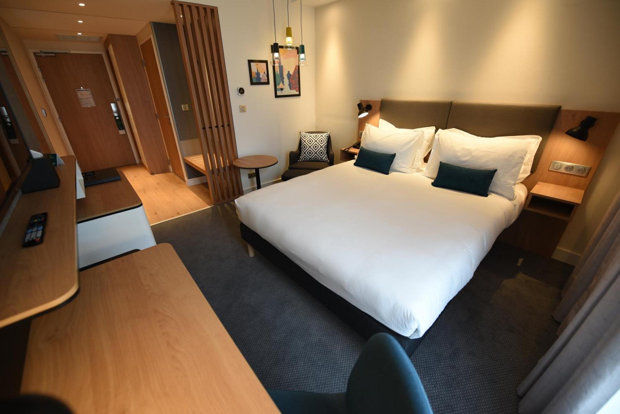 Dijon Sud - By Ihg 4*