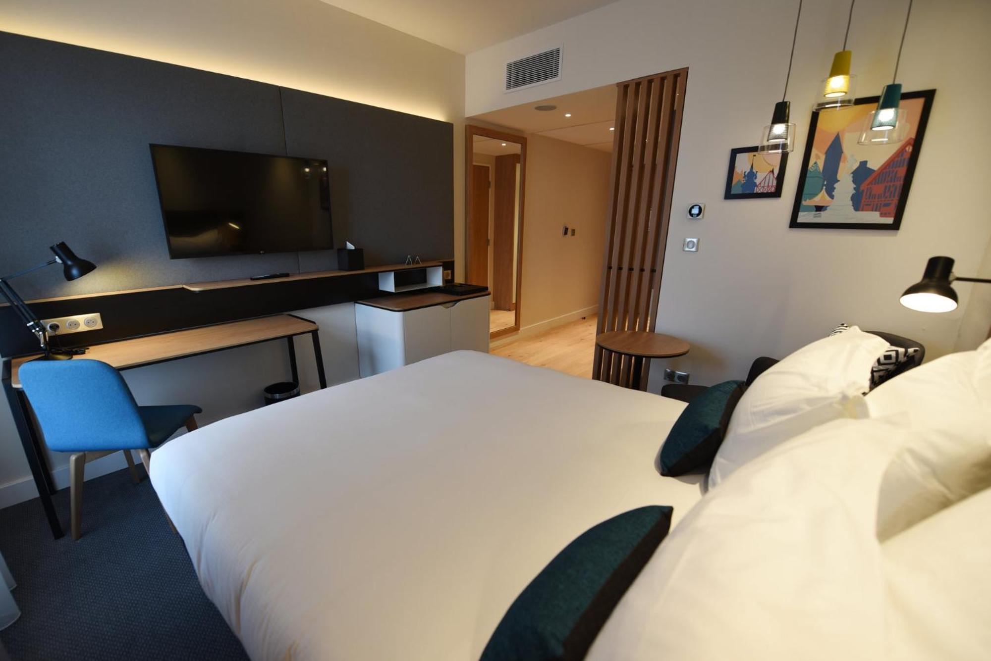 Dijon Sud - By Ihg 4*